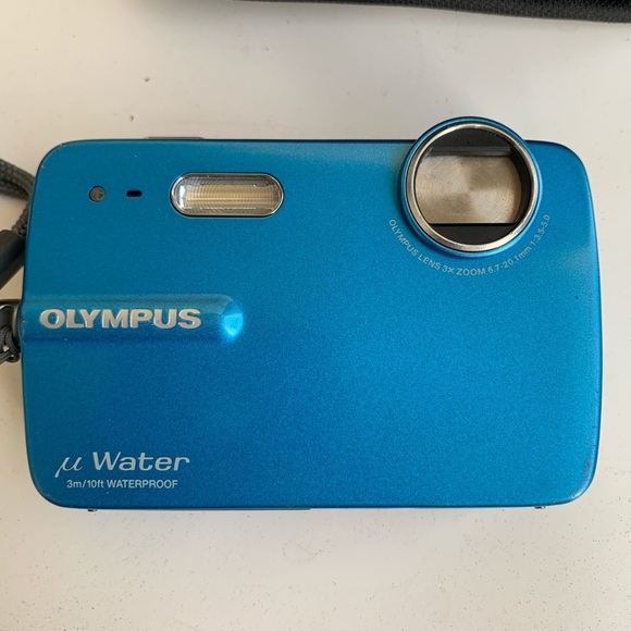 Blue Stylus Digital Waterproof Camera 📸​